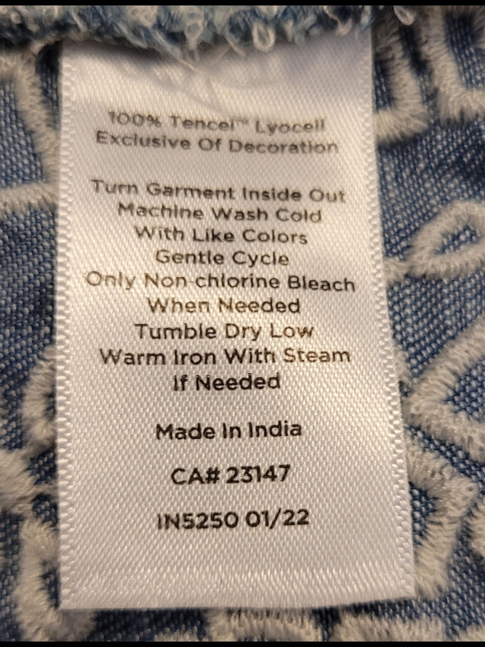 Talbots Women's Blue Embroidered Chambray Sleeveless Top Sz. Lg. - Picture 4 of 8